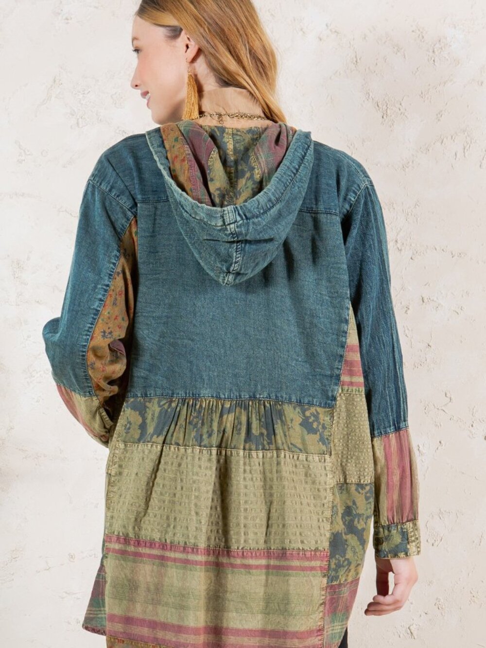 Western Boho Chic: Hooded High Low Patchwork Top - Picture 3 of 6